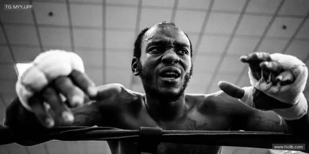 📱多屏同步，随时随地捕捉精彩瞬间！📻